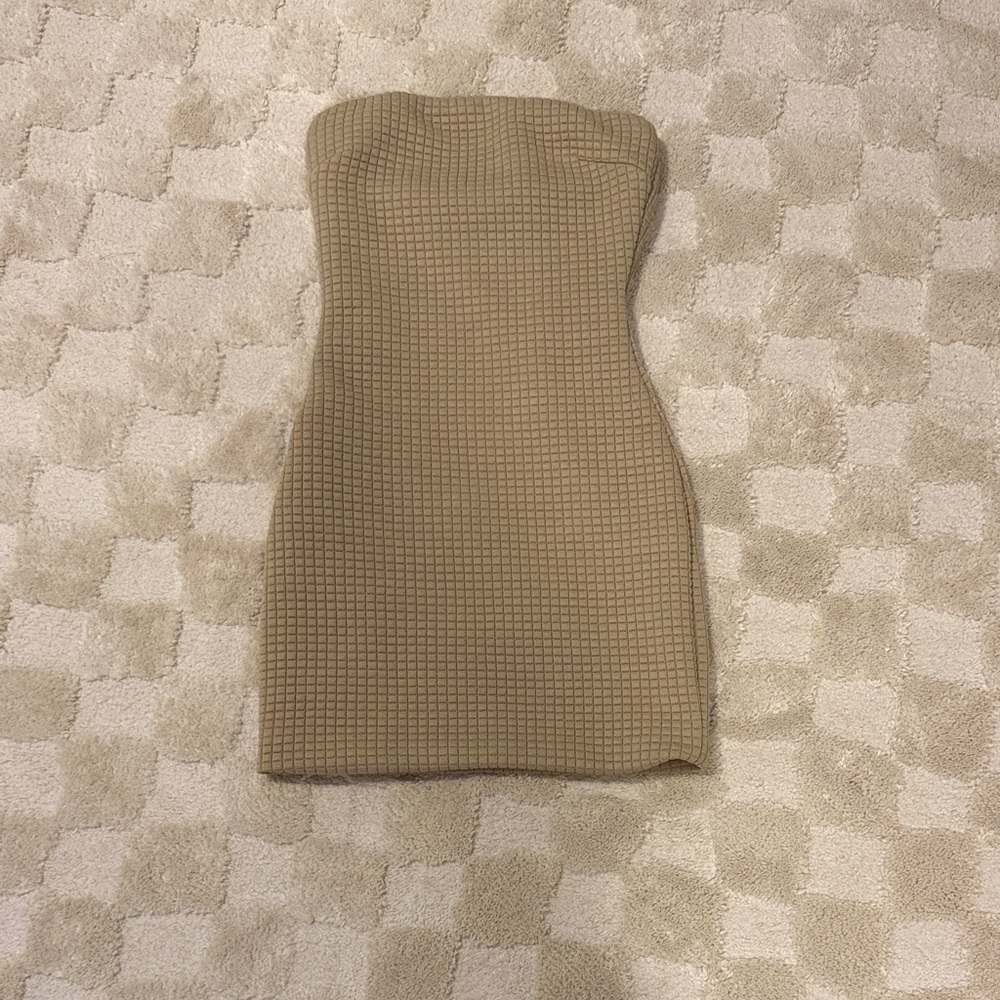 PLT X Molly Mae oatmeal quilted strapless dress